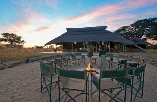 Camp Hwange - camp fire (WETU)